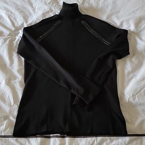 𝅺black sweater